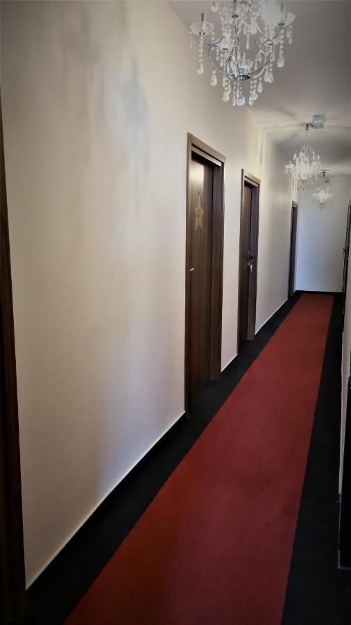 Pokoje Goscinne W Starym Kinie Ustka Exteriör bild